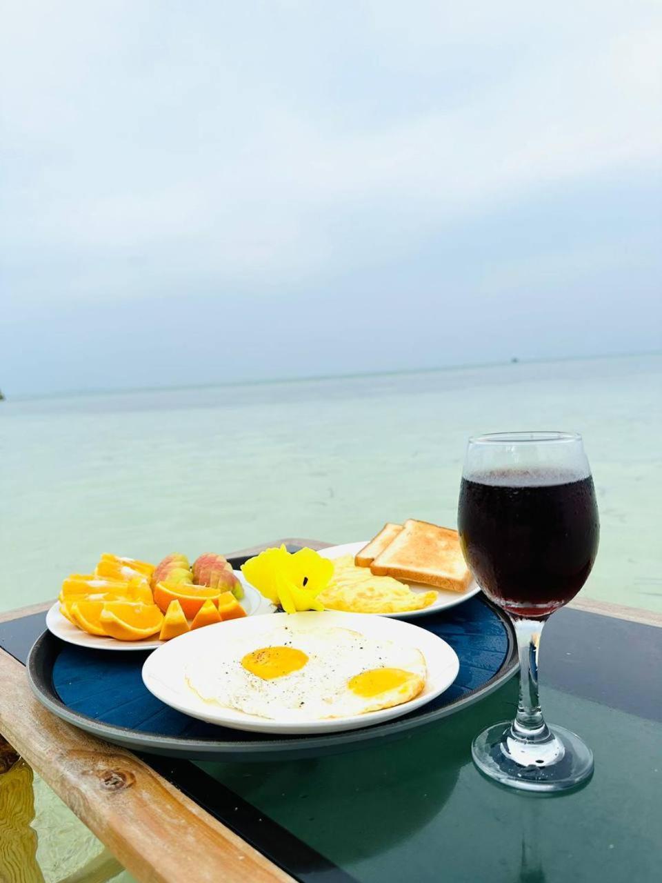 The Sunset Villa Dhiffushi Εξωτερικό φωτογραφία